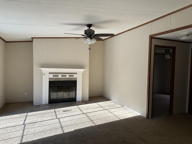 Building Photo - 430 Lytle Cove Rd