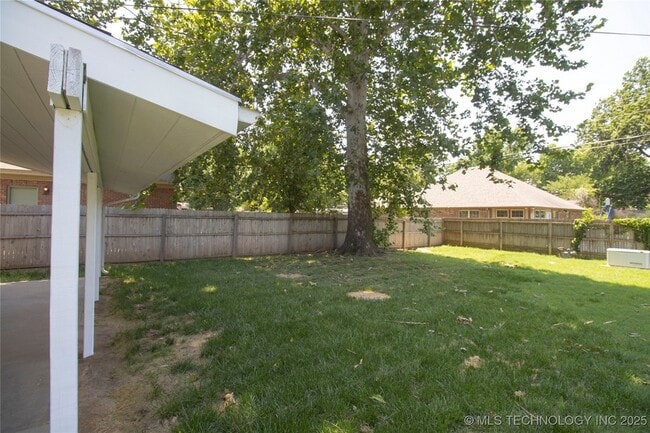 Building Photo - 5678 S Yorktown Pl