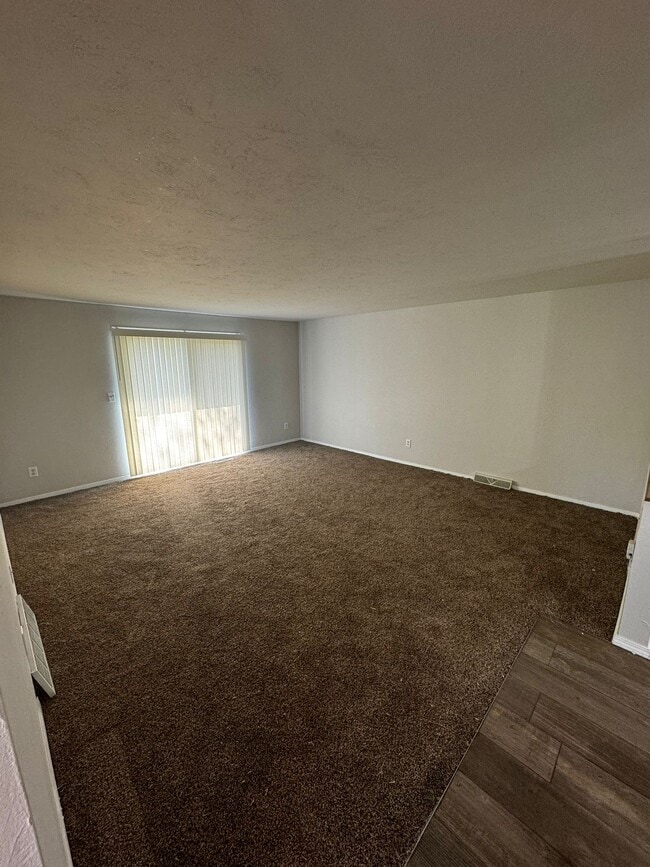 Building Photo - 2213 Crary St