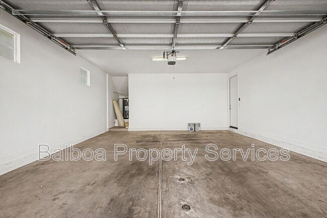 Building Photo - 5532 S Dillon Cir
