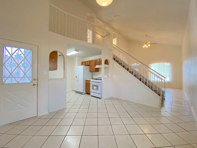 Building Photo - East El Paso 4 bed Refirg A/C