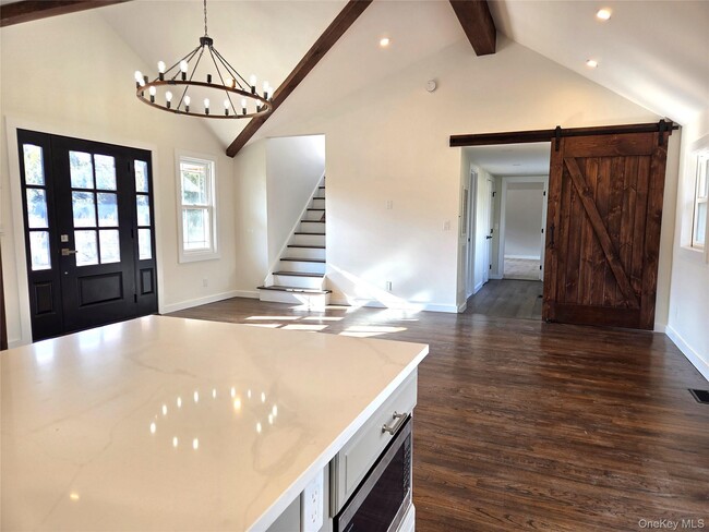 Building Photo - 85 Lewis Rd