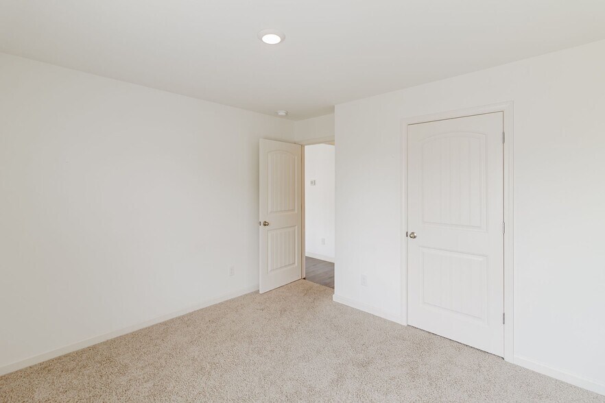 Building Photo - 7339 Tulip Trestle Ct