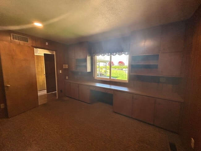 Building Photo - Country home with inground pool/spa. Pool ...