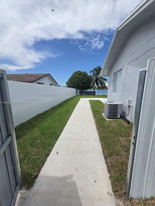 Building Photo - 11624 NW 17th Ave