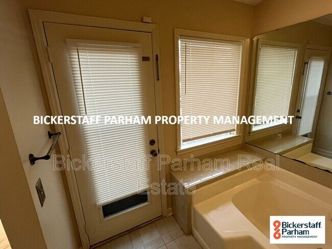 Building Photo - 917 Rim Rock Trail