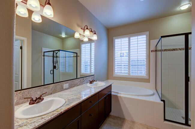 Building Photo - 4279 Heritage Ave