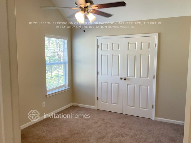 Building Photo - 506 Streamside Pl