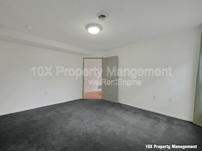 Building Photo - 1006 Oregon Ave
