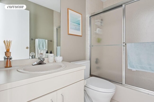 Building Photo - 165 Swamp Rd