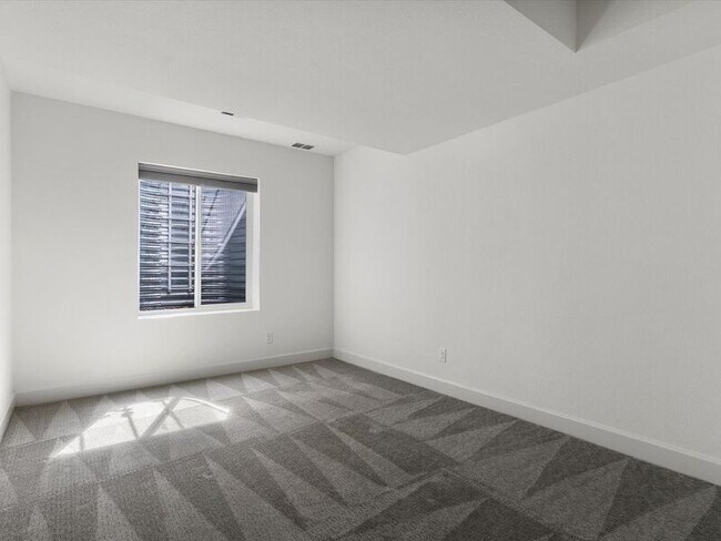 Building Photo - 8971 E 59th Pl