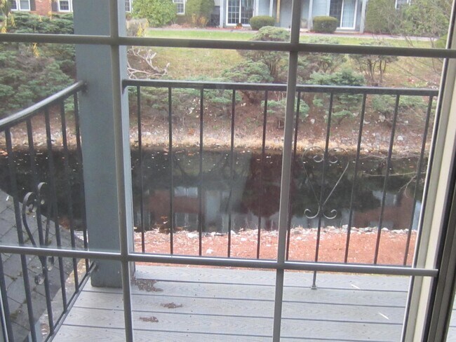 Building Photo - 14 Northbrook Dr