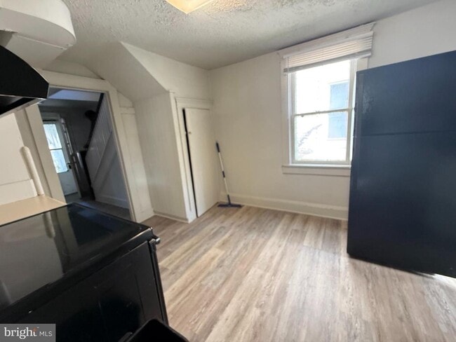 Primary Photo - 313 Virginia Ave