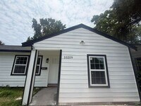 Building Photo - BEAUTIFUL HOME IN HOUSTON. MOVE IN READY!.