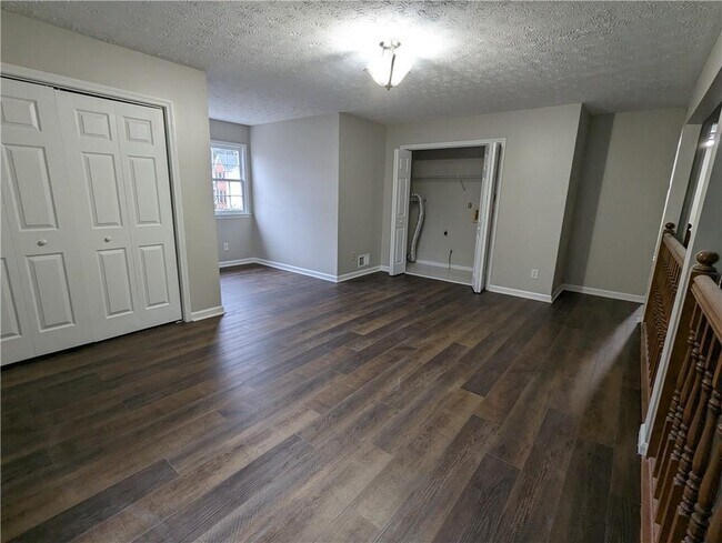 Building Photo - 3930 Genoa Ct