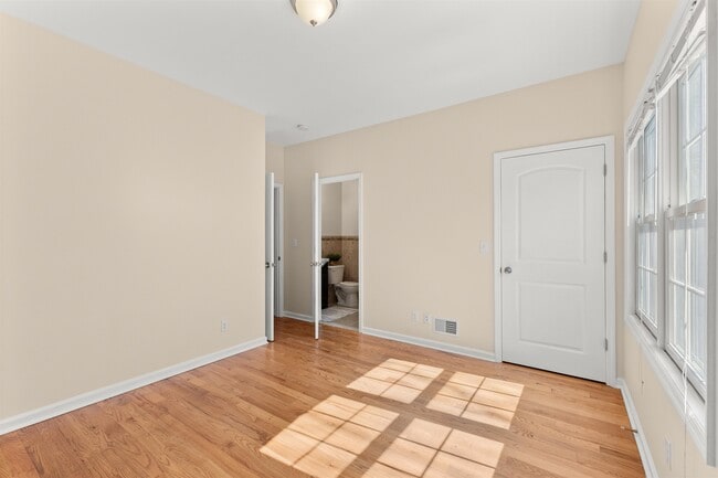 Building Photo - 23 Reynolds Ave