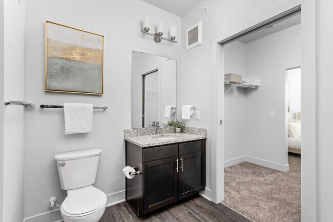 Building Photo - 8506 Westfield Blvd