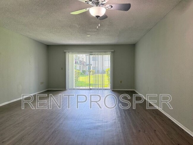 Building Photo - 4117 S Semoran Blvd