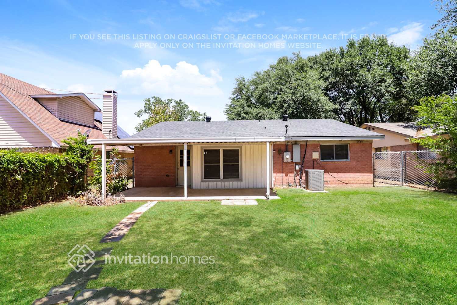 Building Photo - 2212 W Oakdale Rd