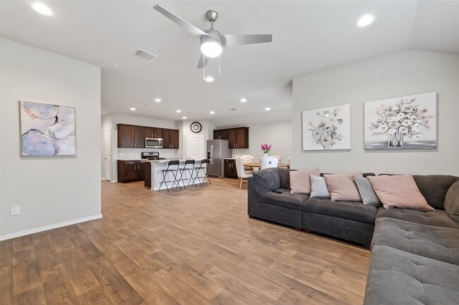 Building Photo - 4214 Fornari Ln