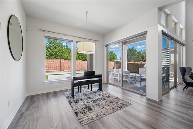 Building Photo - 5160 Statesman Ln