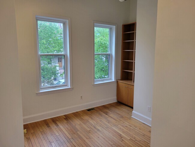 Building Photo - 255 10th St NE