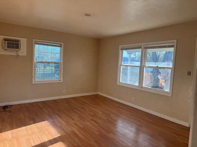 Building Photo - 4286 S Kaiser Rd