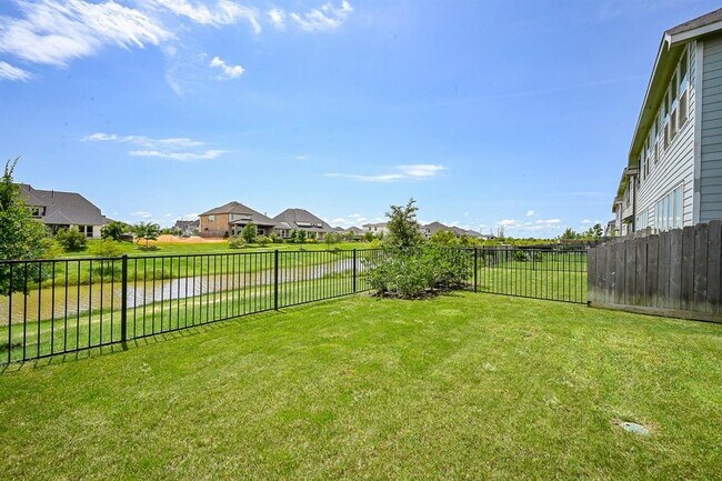 Building Photo - 5630 Amber Brook Ln