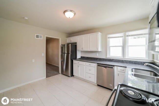 Building Photo - 4909 Norwood Avenue, Kansas City, MO 64133