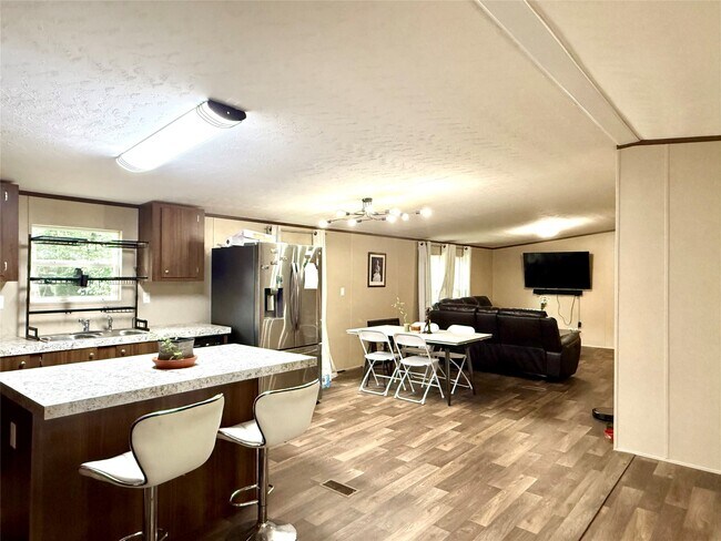 Building Photo - 17008 FM 1484 Rd