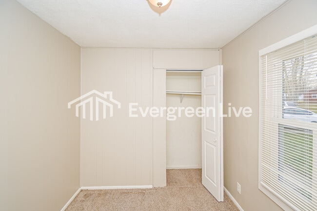 Building Photo - 9819 Bishop Ct