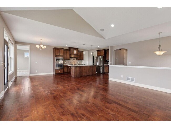 Building Photo - 16588 E Lake Dr
