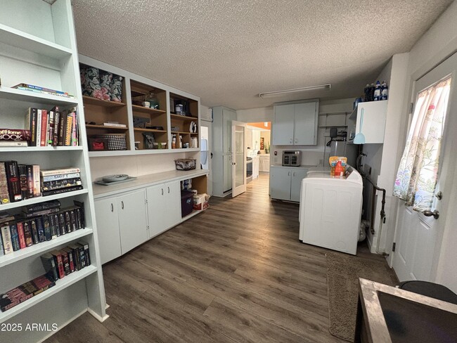 Building Photo - 16425 N Orchard Hills Dr