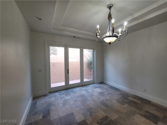 Building Photo - 8304 Broad Peak Dr