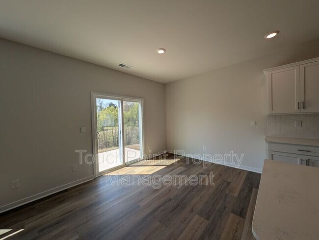 Building Photo - 3433 Austin Duncan Dr