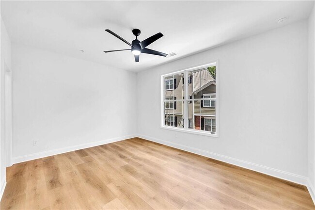 Building Photo - 207 Riverstone Commons Cir