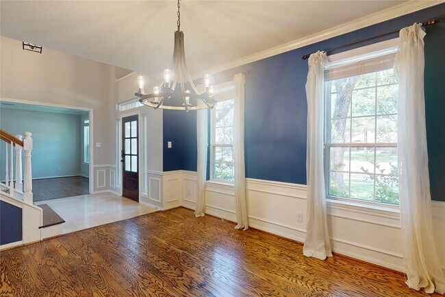 Building Photo - 23027 Lodgepoint Dr