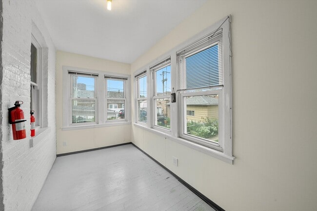 Building Photo - 4912 S Komensky Ave