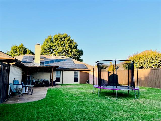 Building Photo - 4436 Emerson Dr