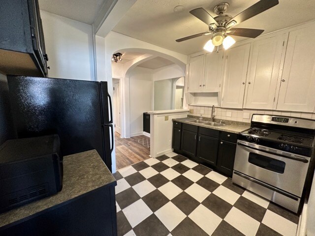 Building Photo - 534 Crescent Blvd