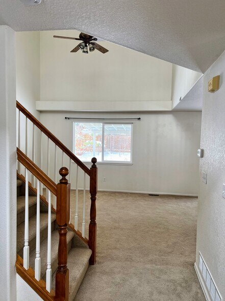 livingroom - 1430 Morningside Dr