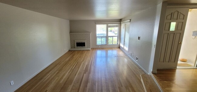 Building Photo - 133 Forest Hill Dr