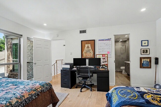 Building Photo - 12368 Montego Plaza