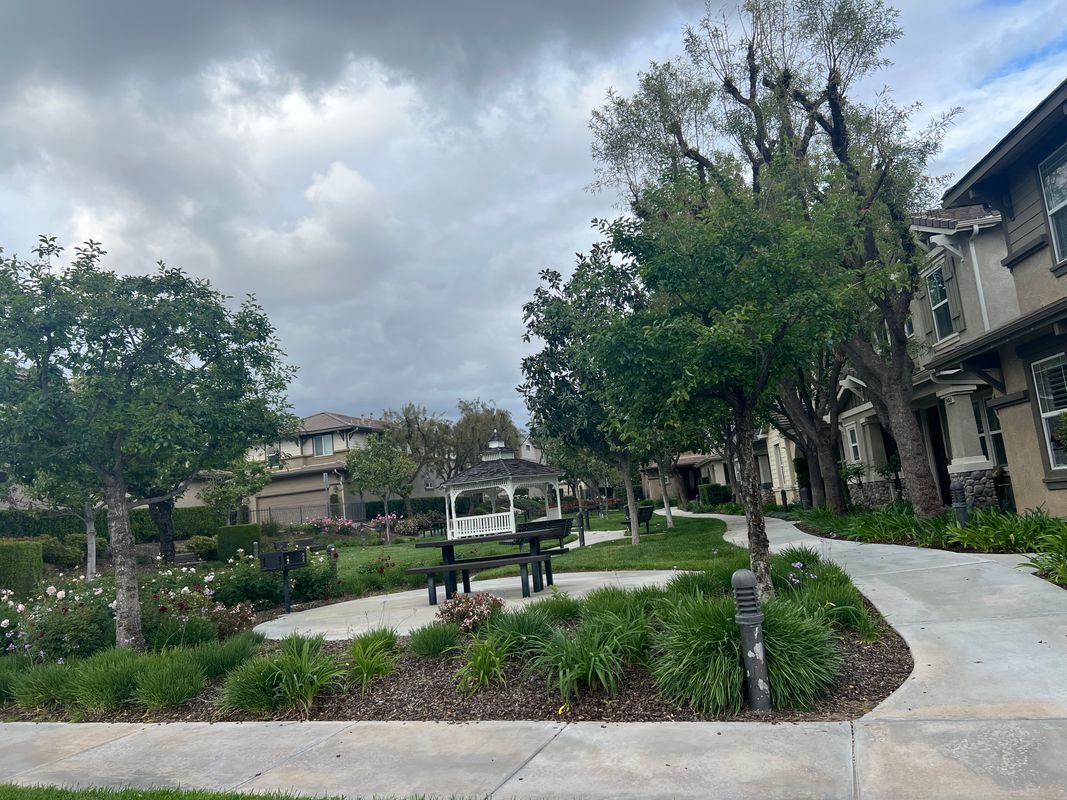 Building Photo - 24098 Stone Creek Dr