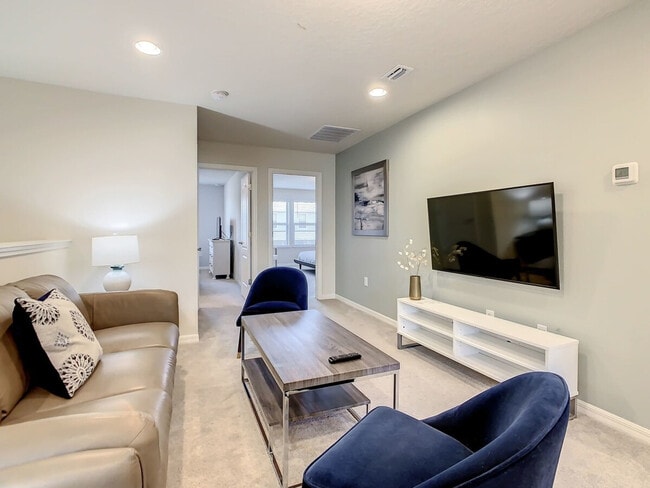 Building Photo - 2404 Tangier Dr