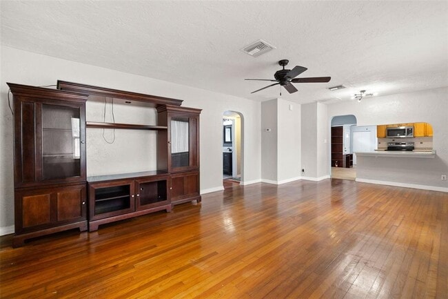 Building Photo - 486 27th Ave N