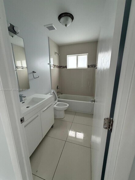 Building Photo - 2121 NW 72nd St