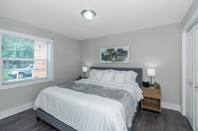 Building Photo - 3518 Roswell Rd NE