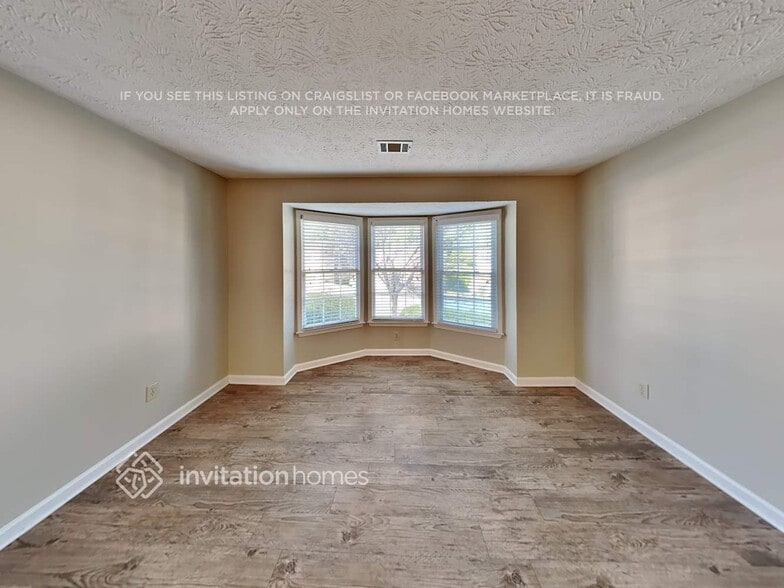 Building Photo - 1960 Wedgewood Dr