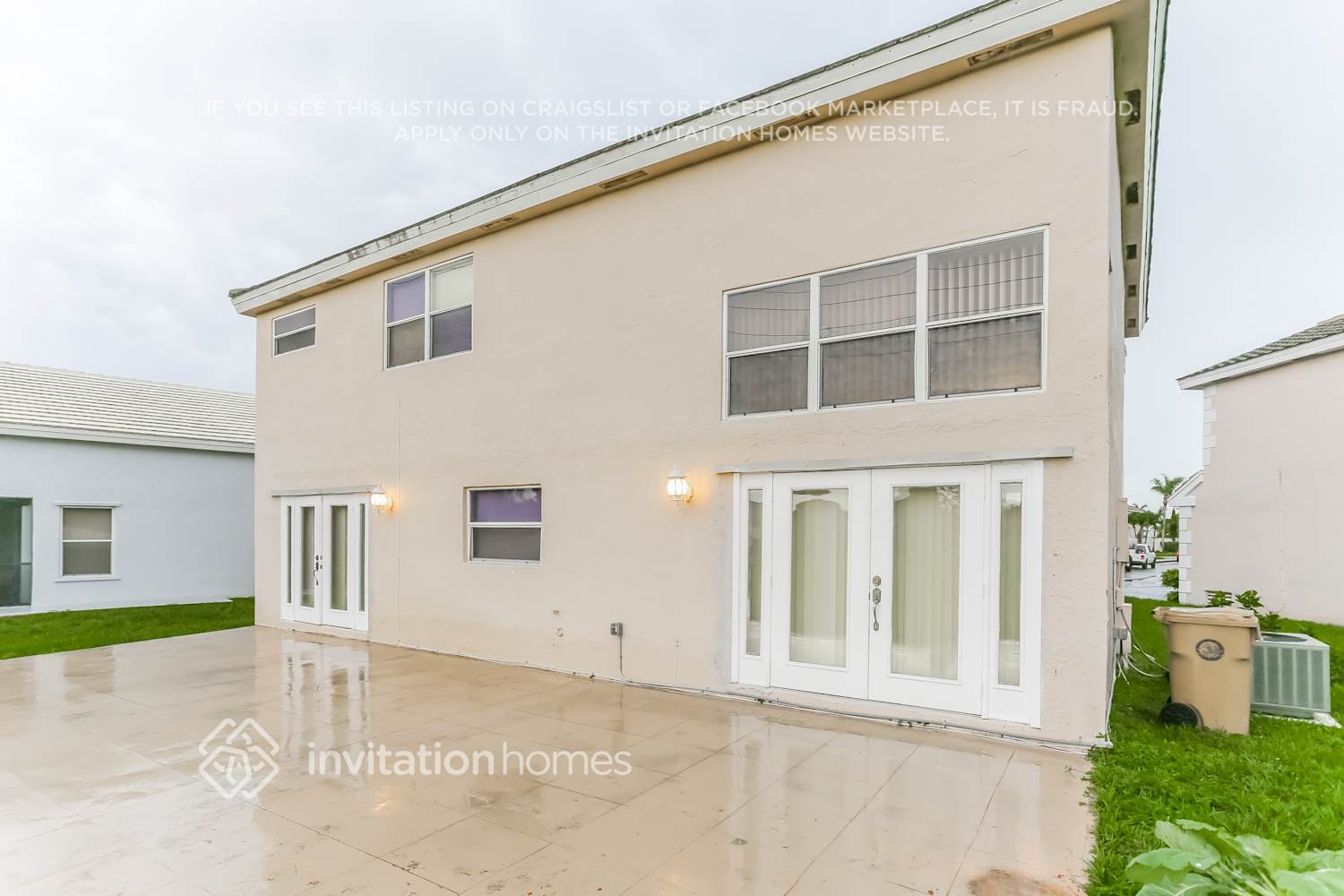 Building Photo - 631 Royal Palm Way